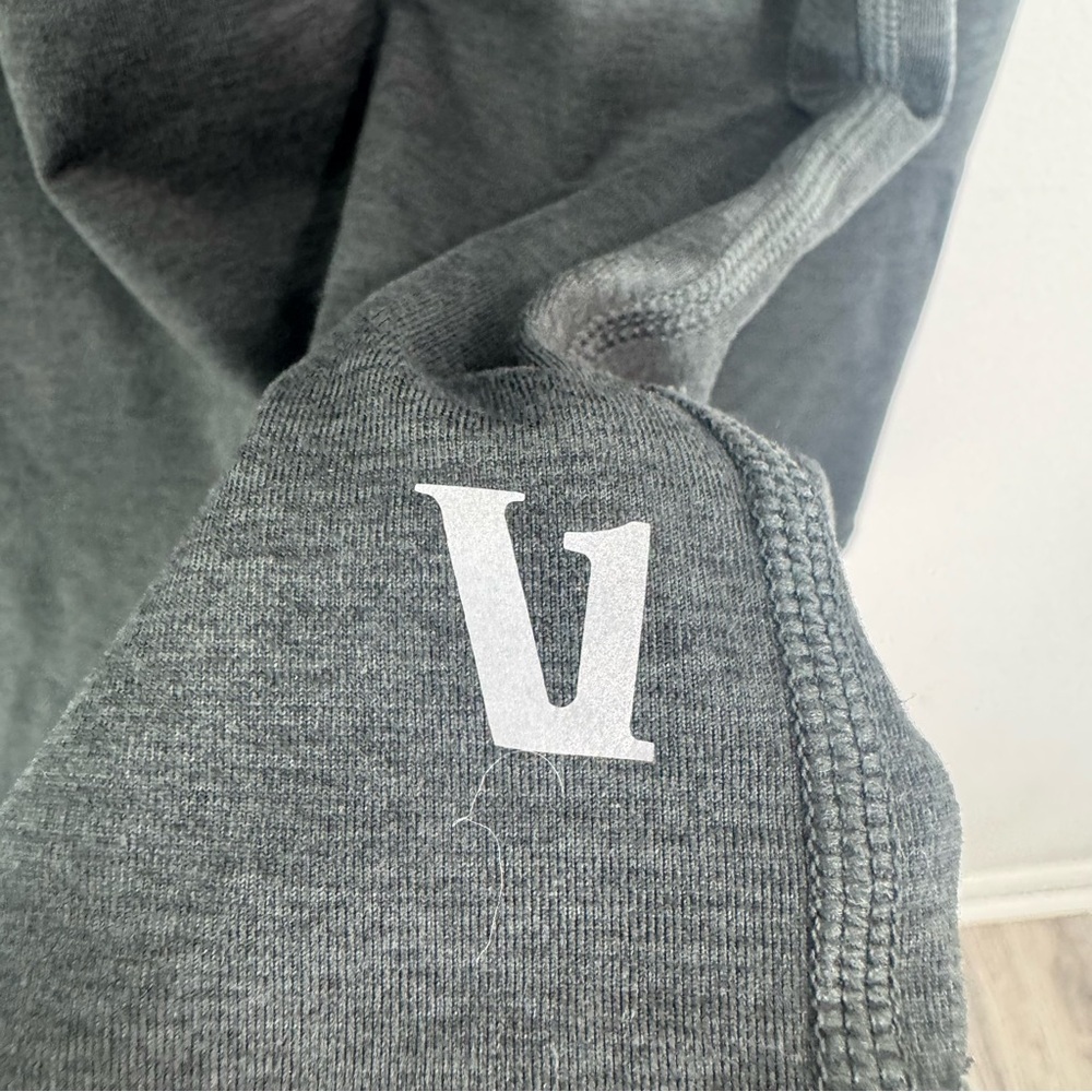 Vuori Ease Performance Half Zip Pullover Charcoal… - image 6